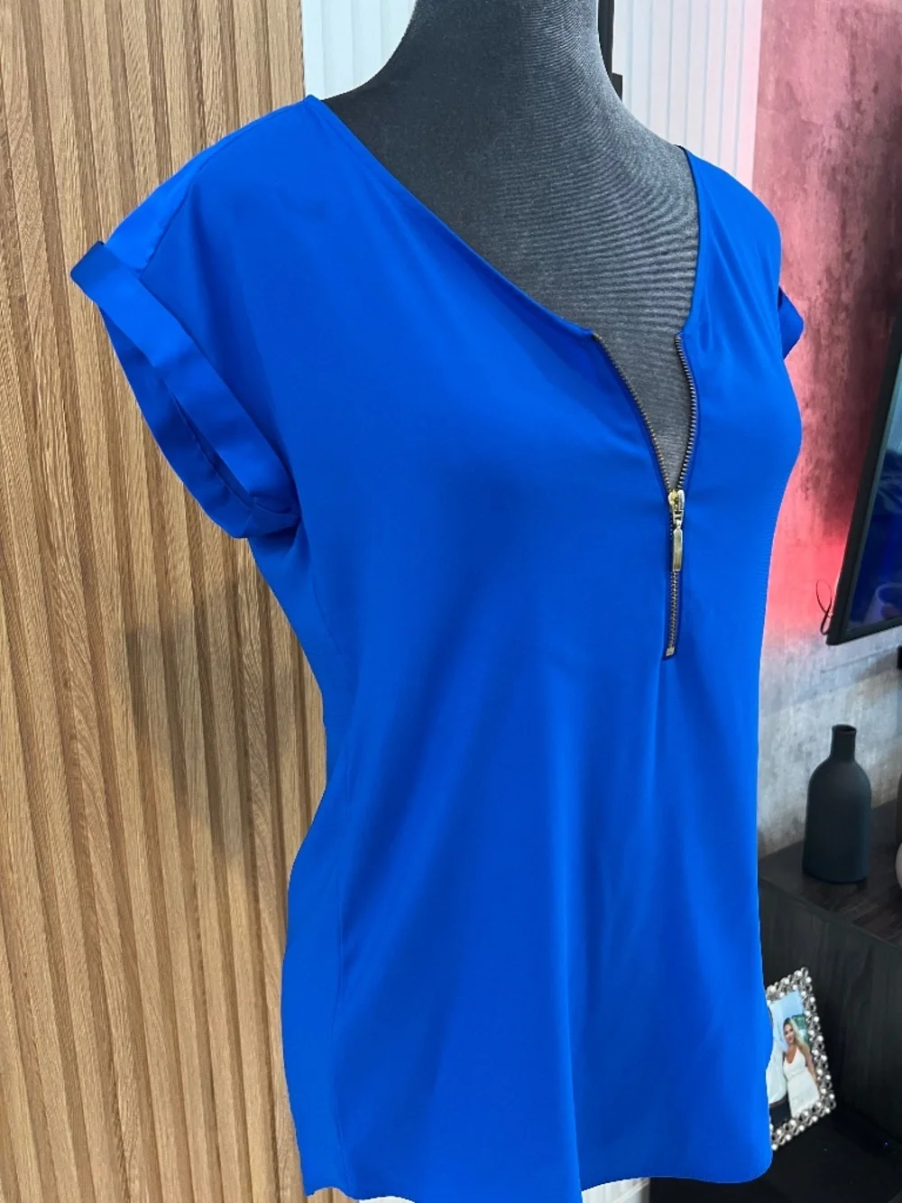 Express Royal Blue Zip Front Blouse XS | Flowy V-Neck Work Top Minimal Chic